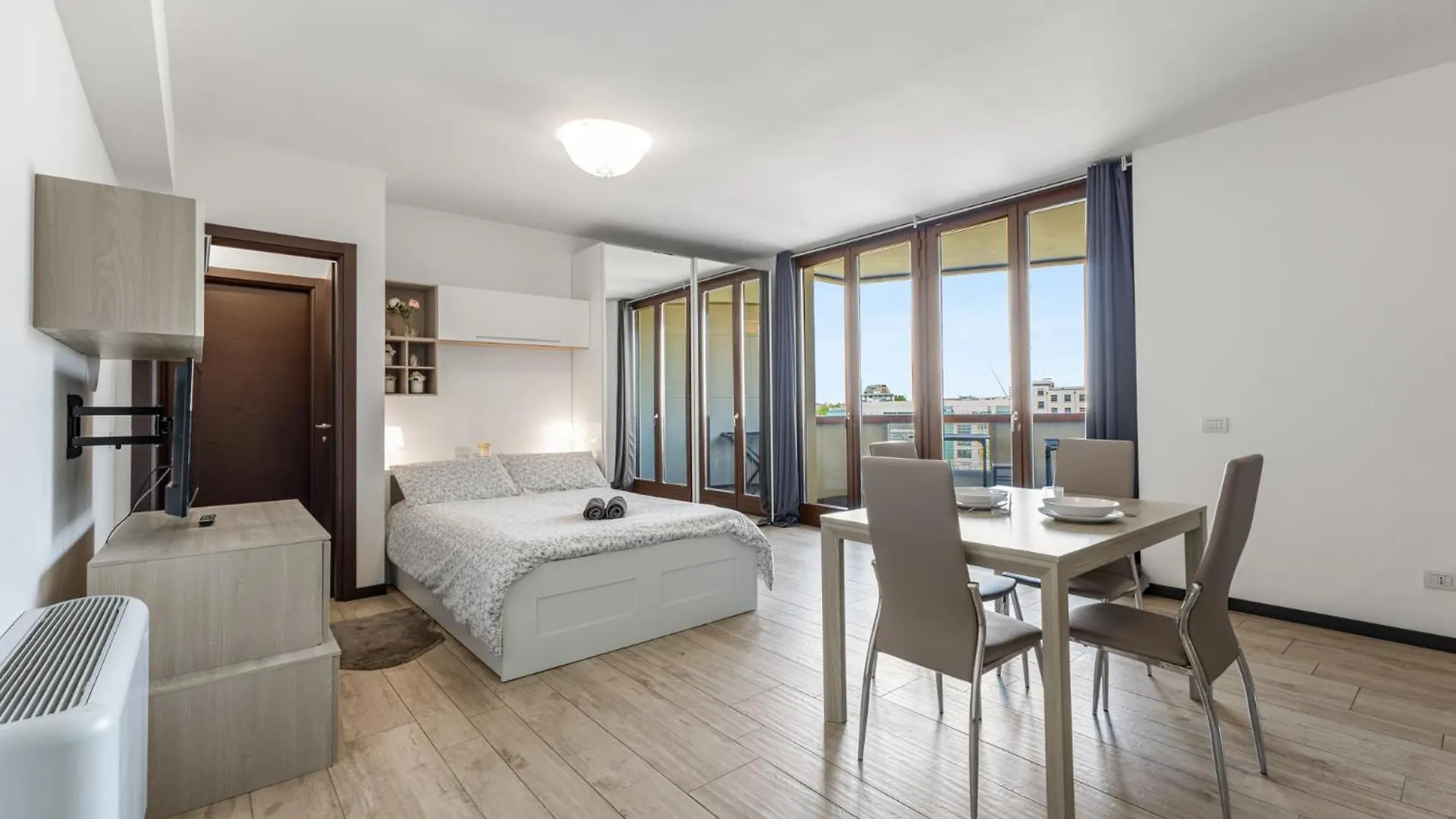 Apartament Monolocale Con Balcone Self Check In Milano Sempione